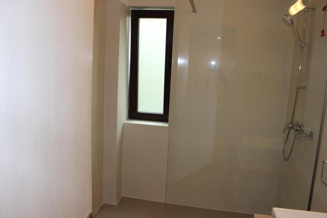 Hotel Anina เตคีร์กิโอล ภายนอก รูปภาพ