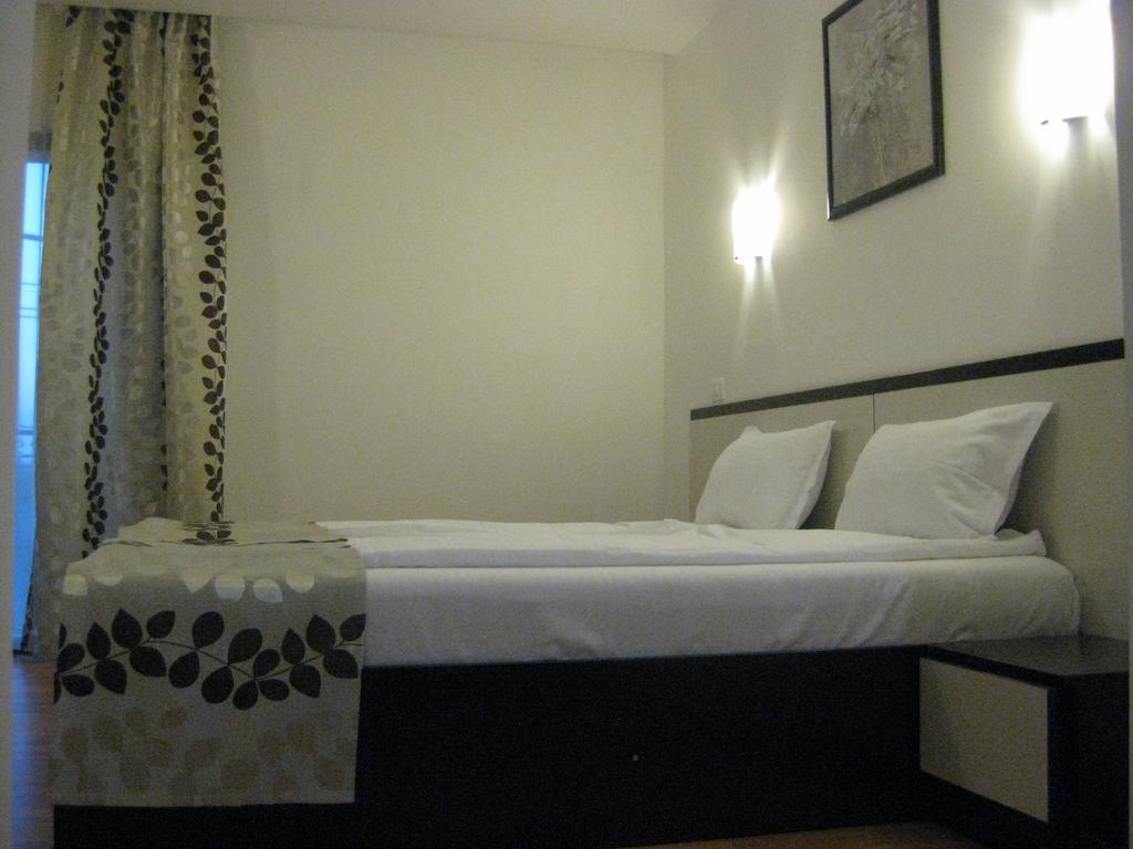 Hotel Anina เตคีร์กิโอล ห้อง รูปภาพ